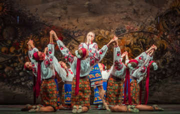 MUST READ: Ukrainian Dance & Culture Festival Wows Lviv