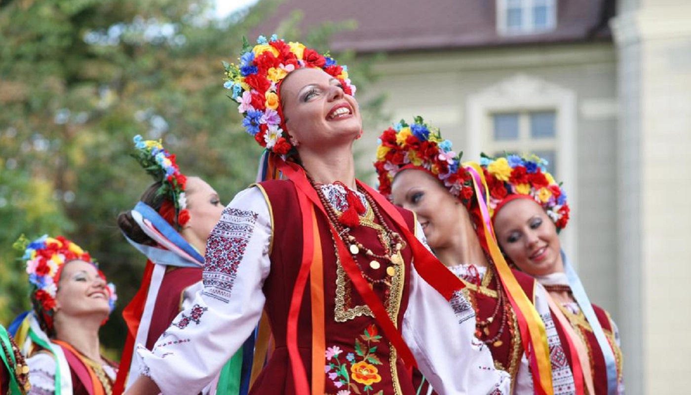 Ukrainian Culture & Folk Art Tour Package Cobblestone Freeway