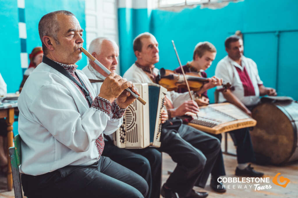 HUTSUL_WEDDING_BUKOVETS_SB_MUSICIANS_FOLK (60)