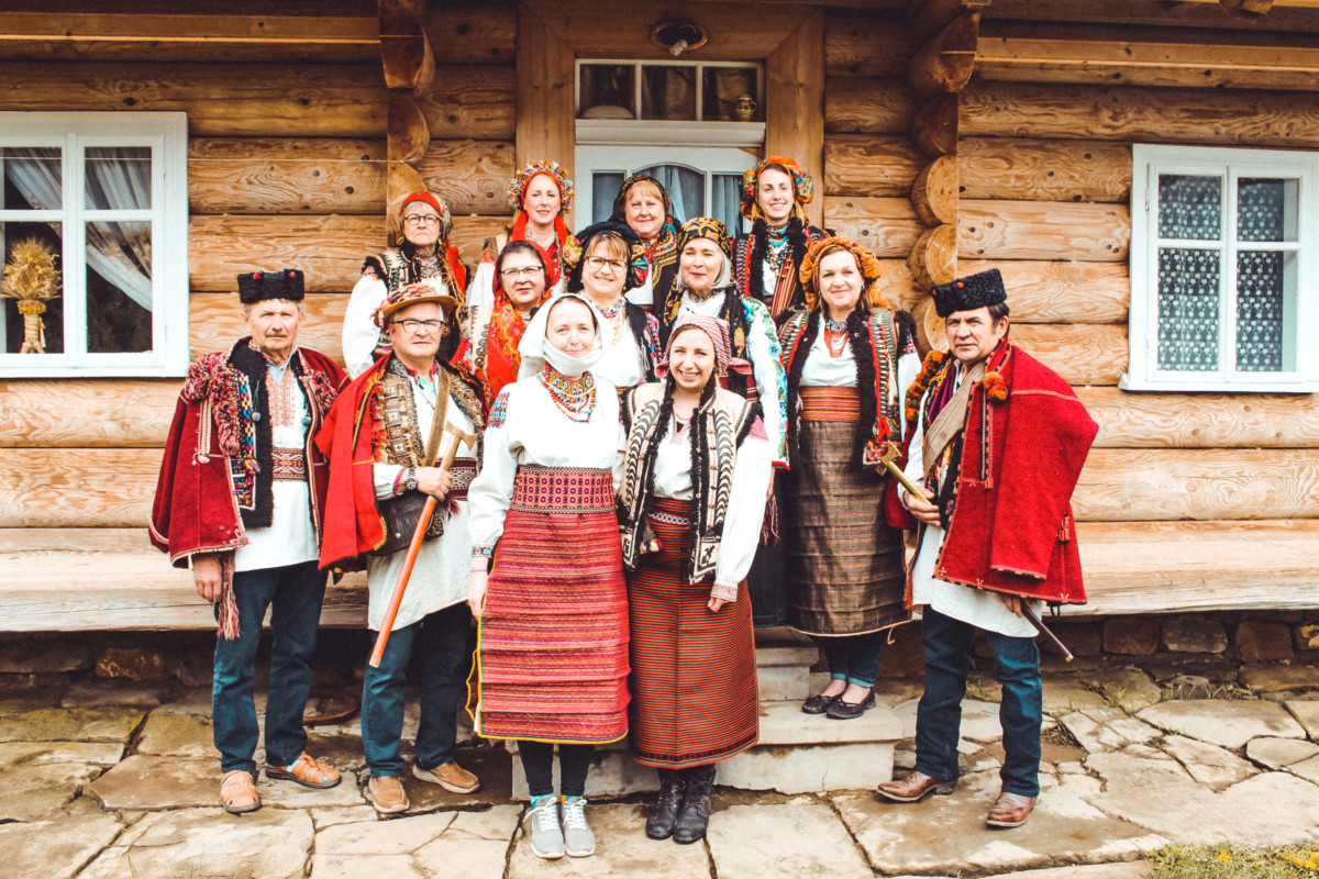 BABYN_CARPATHIANS_UKRAINE_COSTUMES_FOLK_TRAVELLERS_EDIT (11)