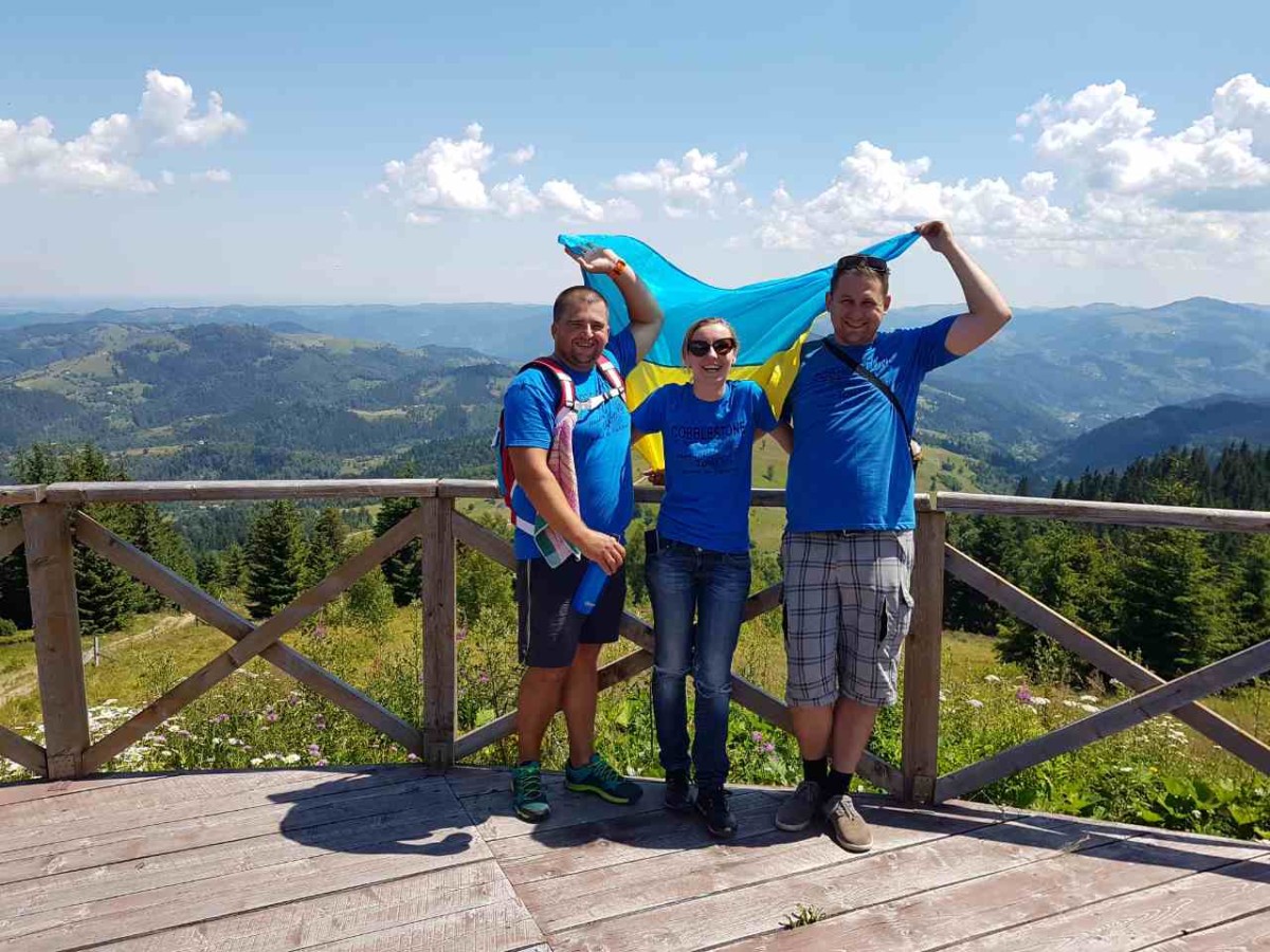 STAFF_DMYTRO_HIKE_HOVERLA_CARPATHIANS_TRAVELLERS_CFT_TSHIRT (16)